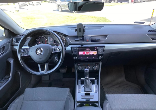 Skoda Superb cena 72900 przebieg: 123855, rok produkcji 2016 z Pszczyna małe 37